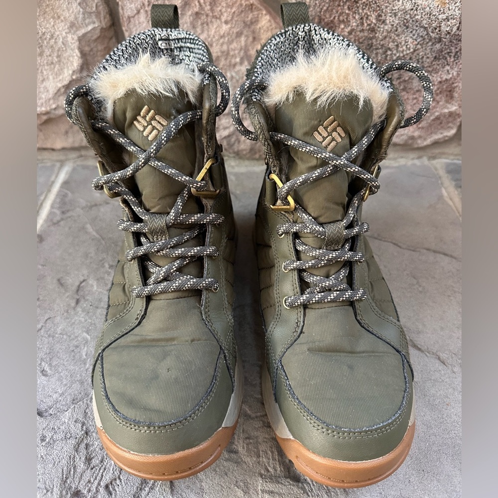 Columbia Boots Meadows Shorty Omni Heat 3D Winter In Army Green Mid Calf - Picture 5 of 9